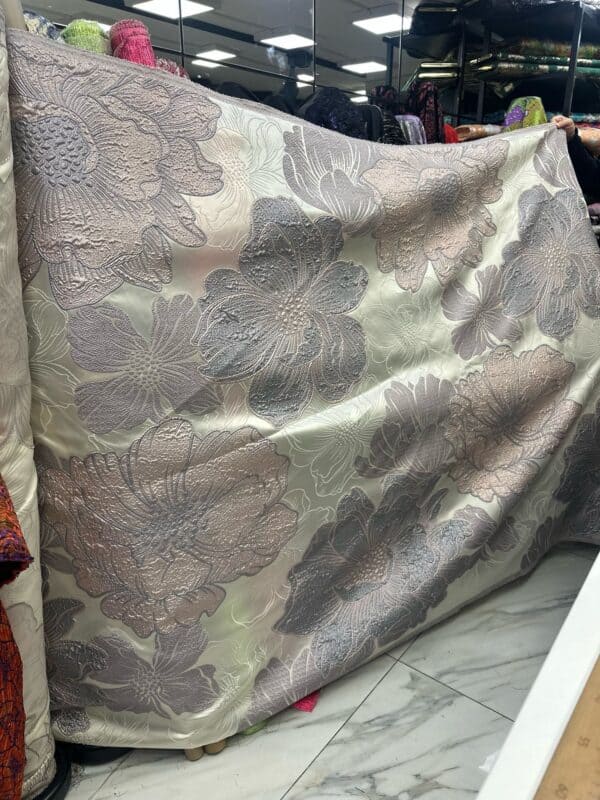 Luxury European Brocade – The Ultimate Choice for Haute Couture & Elegant Fashion 5 meter - Image 3